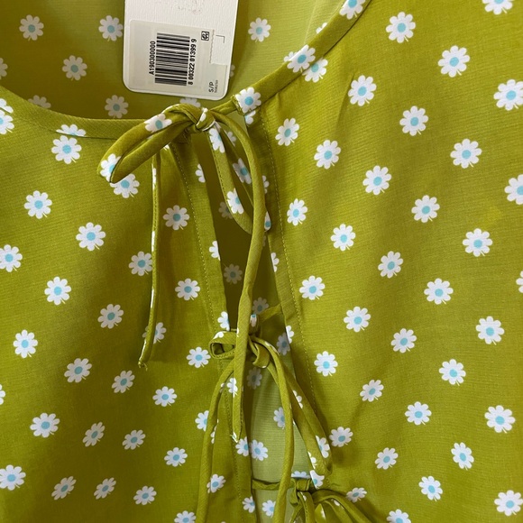 BNWT Levi tie up daisy blouse small - Picture 2 of 3
